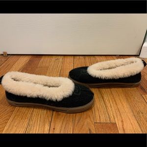 Ugg Slippers (New! Never worn)